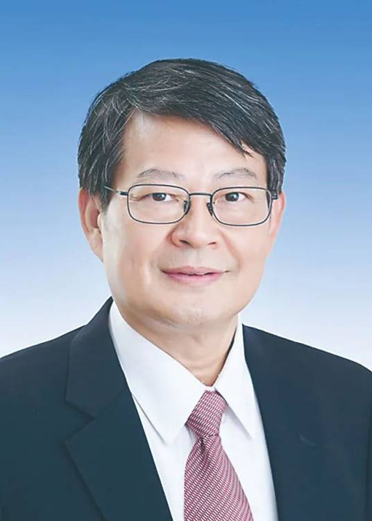 高鸿钧（第十四届全国政协常委、提案委员会副主任，凝聚态物理学家，中国科学院院士）