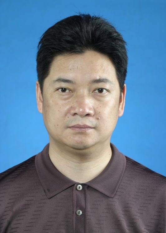 黄晓燕（自贡市档案馆党组书记、馆长）