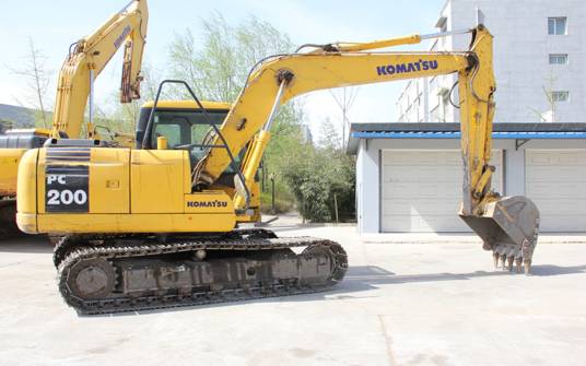 小松PC200-8挖掘机