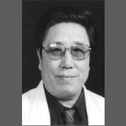 李春生（辽宁美术出版社编审）