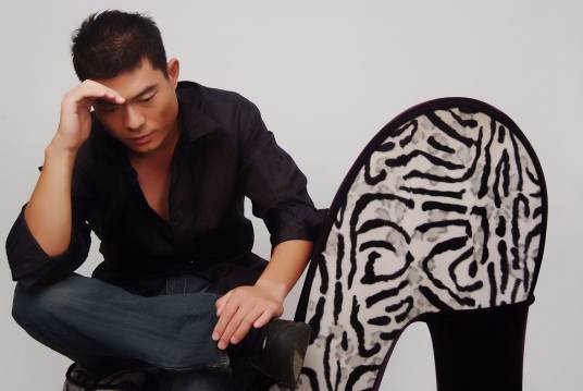 刘学（中国内地男歌手，业余魔术师）