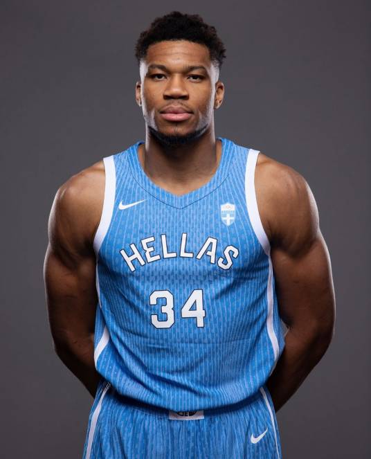 扬尼斯·阿德托昆博