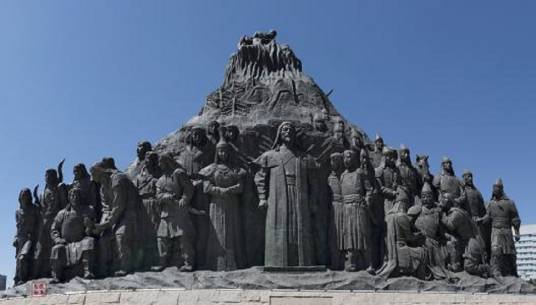 成吉思汗青铜雕塑群
