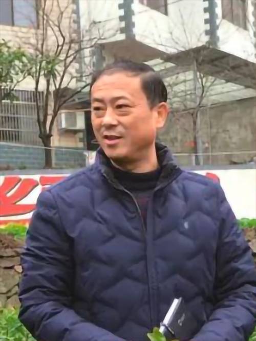 王建伟（第十四届全国人大代表，安徽省池州市贵池区梅村镇霄坑村党委书记）