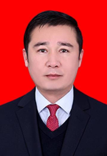 王璟（肃省平凉市庄浪县政府原副县长、公安局原局长、督察长）