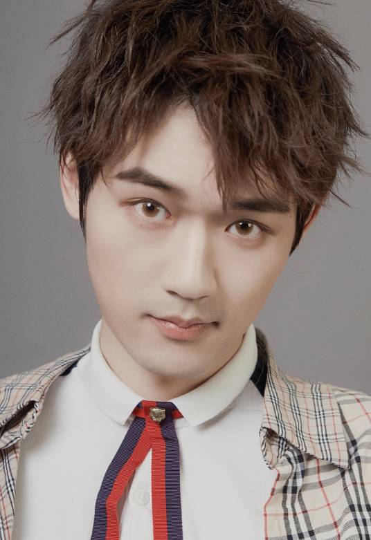 星元(中国内地男歌手)