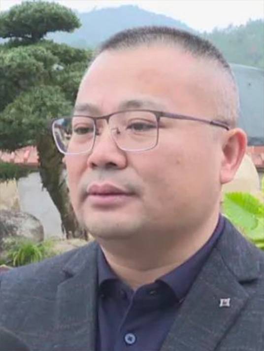 陈东海（第十四届全国人大代表，福建省漳平市永福镇西山村支部书记兼村主任）