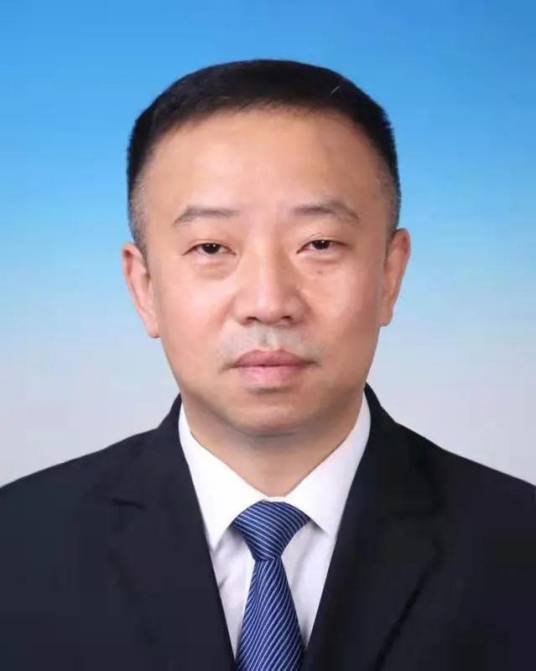 朱峰（北京市房山区政府副区长，北京市公安局房山分局党委书记、局长。）