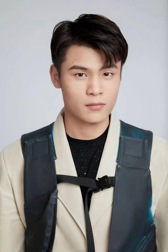 何广智(中国内地脱口秀男演员)