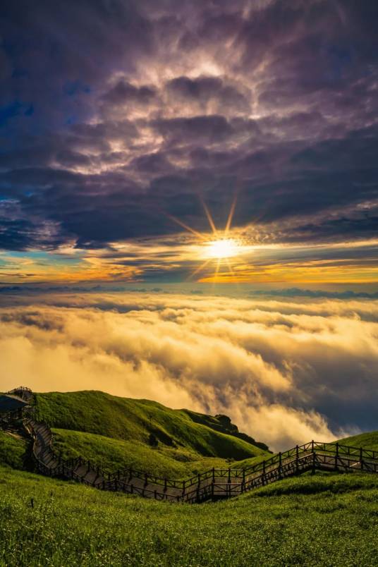 武功山（江西省境内山脉）