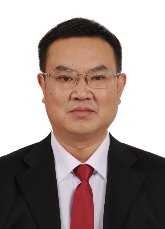 王小华（重庆市南川区人力社保局党组成员、社会保险事务中心主任）