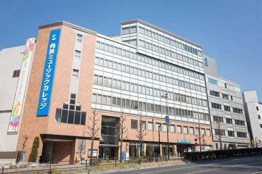 菲莉斯女学院大学