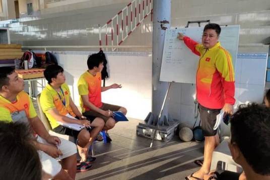 黄国辉（中国北海籍游泳教练）