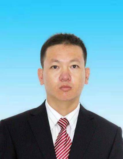 李锴（内蒙古自治区乌海市人力资源和社会保障局副局长）