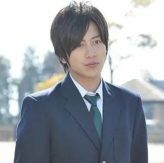 工藤新一（沟端淳平主演的《名侦探柯南》真人版影视剧中的角色）