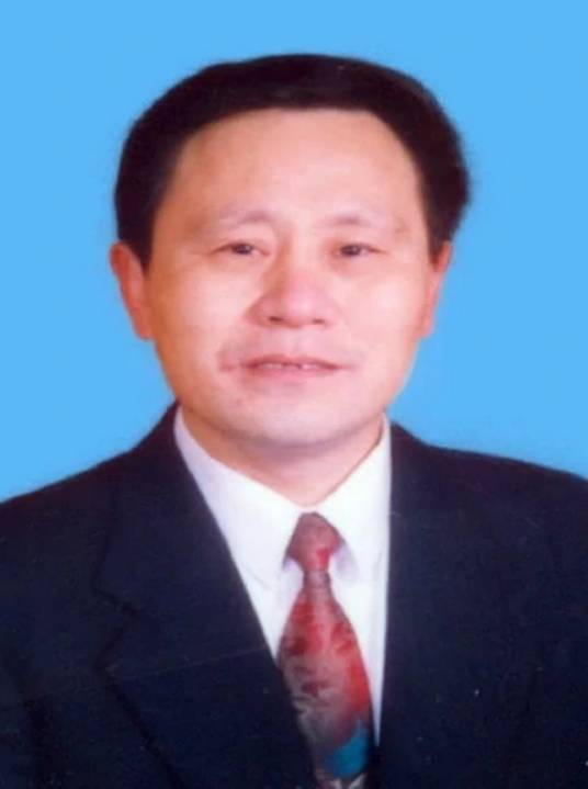 周斌（天门市政协原副主席）