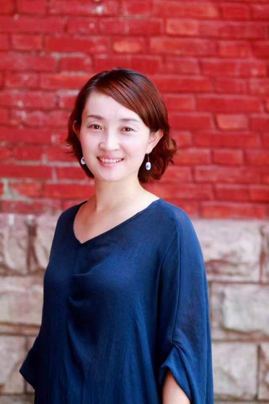 胡芳（景德镇市第七批市级非物质文化遗产代表性传承人）