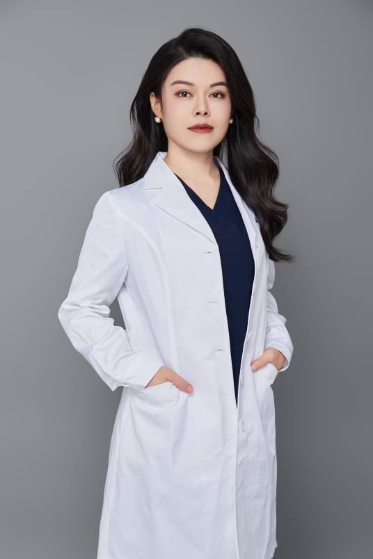 张科（重庆华美整形外科医院医生）