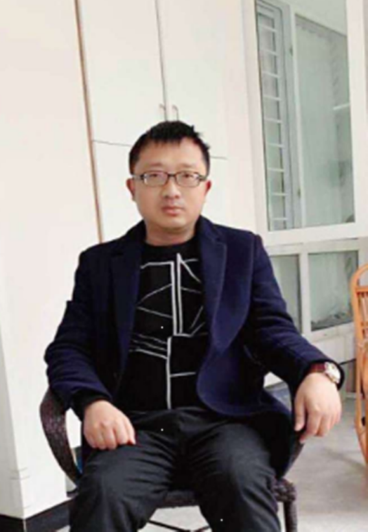 刘鹤(成都文理学院副教授)