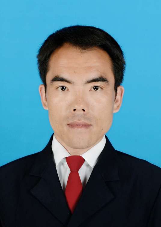 海青（内蒙古阿拉善盟额济纳旗马鬃山苏木武装部长、党委委员、副苏木达）