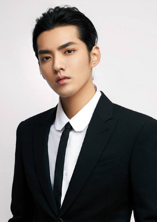 吴亦凡(涉强奸罪加拿大籍男艺人)