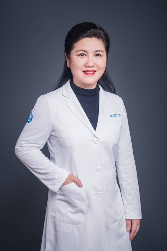 杨艳（武汉大学中南医院口腔科主任医师）