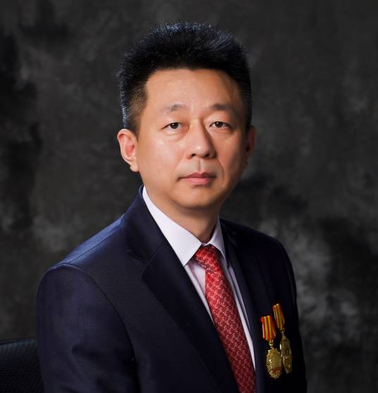 江浩然（第十四届全国政协委员、经济委员会委员，天津市工商联执行委员会副主席、天津市工商业联合会副主席）