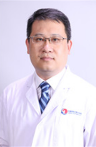 张鹏（天津医科大学总医院心胸外科副主任医师）