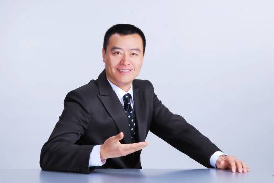 张荣（值得投资（深圳）有限公司董事长）