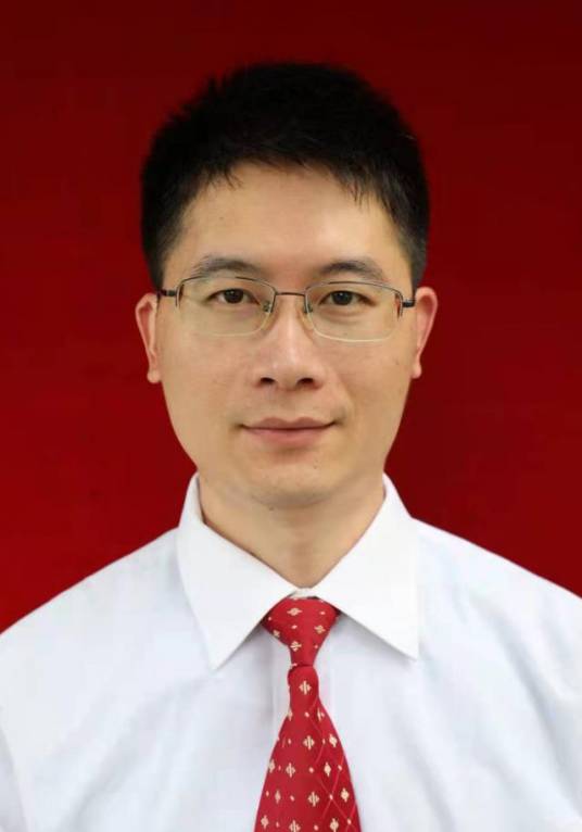 吴俊（泰和县老营盘镇镇长）