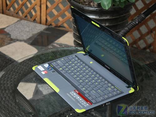 东芝L630-01S（水星银）