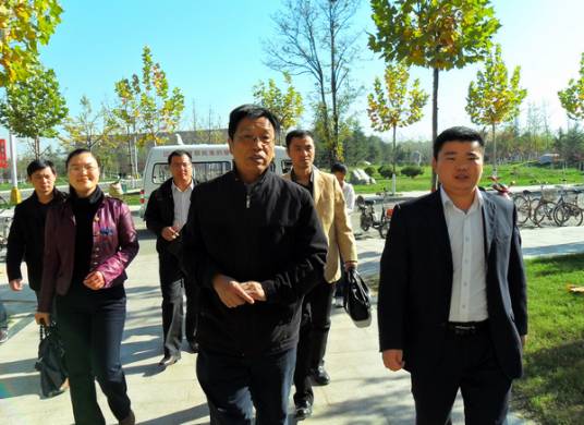 傅瑛（信阳师范学院华锐学院教授）