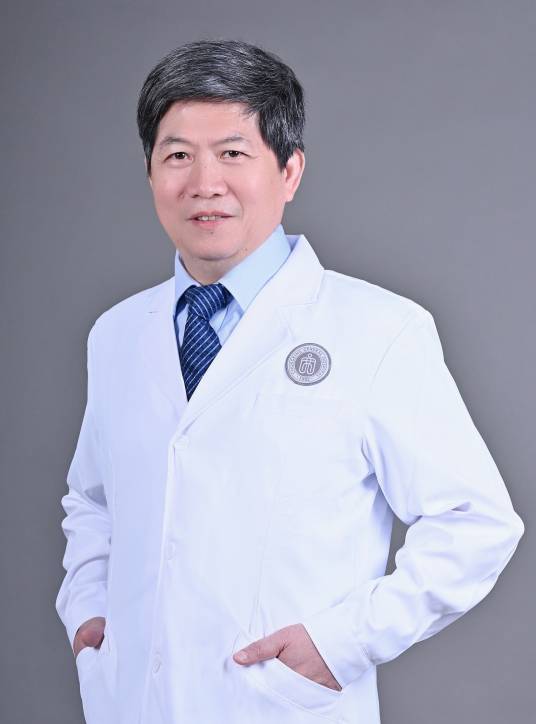 王爱民（重庆松山医院骨科主任医师）