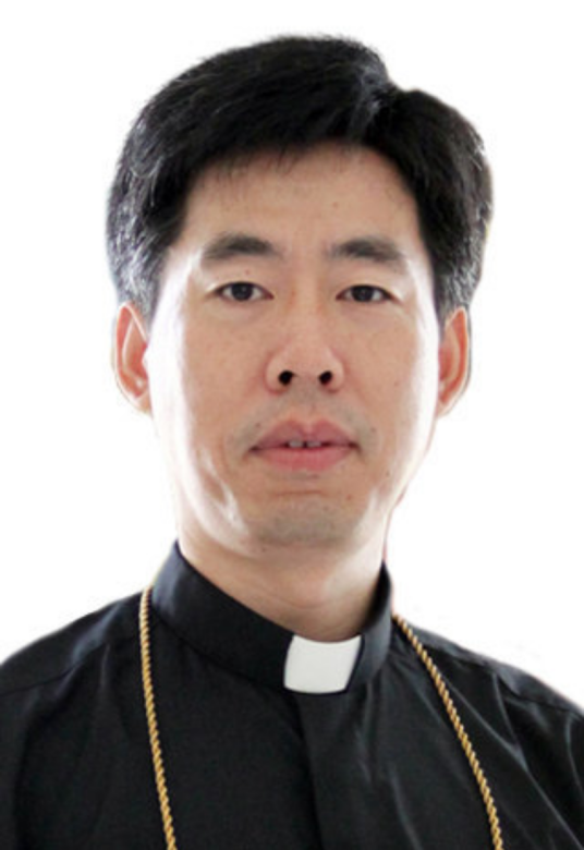 沈斌（第十四届全国政协常委，中国天主教主教团主席、爱国会副主席）