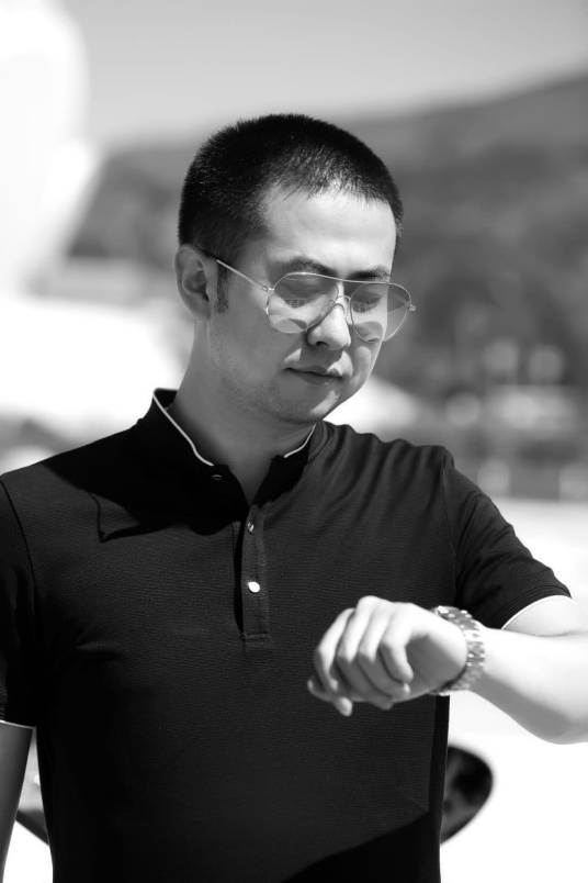 贺彬（香港汉隆国际集团投资管理有限公司董事长）