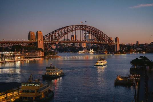 悉尼（澳大利亚新南威尔士州首府）