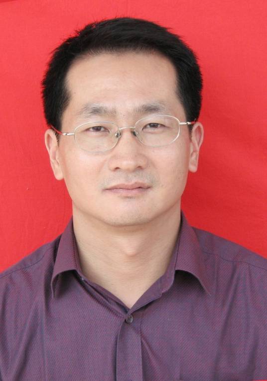 周华（湖南省怀化市政协常务委员）