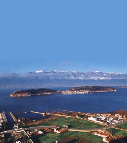 洱海（云南省大理市境内湖泊）