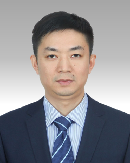 闫伟（山东省日照市东港区委副书记）