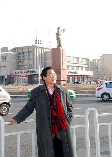 权鹏飞（新疆日报通讯员）