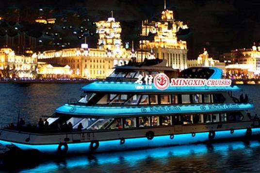 上海黄浦江游览清游江船