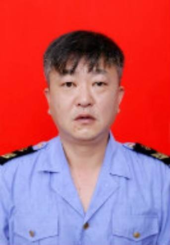 袁野（安徽省阜阳市颍泉区市场监督管理局党组成员、副局长）