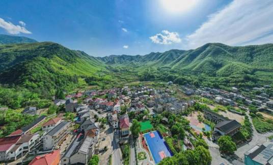 长潭村（浙江省台州市黄岩区北洋镇下辖村）