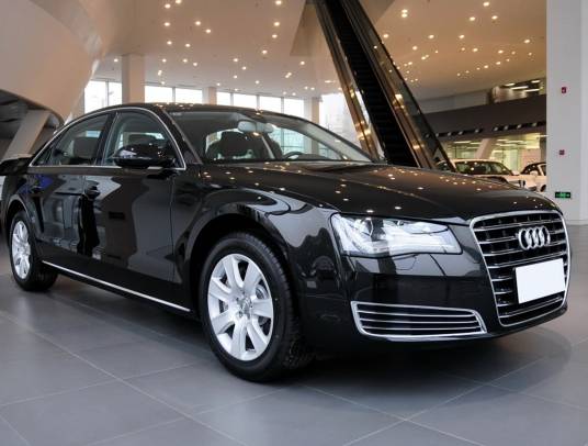 奥迪A8 2013款 A8L 30 FSI 舒适型