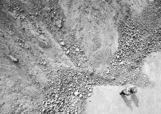 4·10珠海洋垃圾走私案