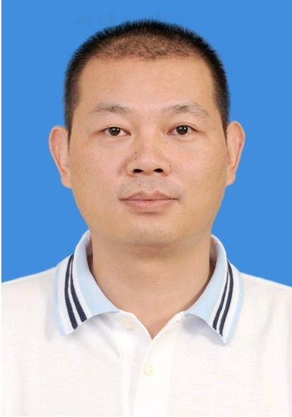 许虎(深圳市公安局党委委员、政治部主任)