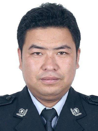 赵志军（新疆维吾尔自治区克孜勒苏柯尔克孜自治州阿图什市人民政府副市长、市公安局党委书记、局长、督察长）