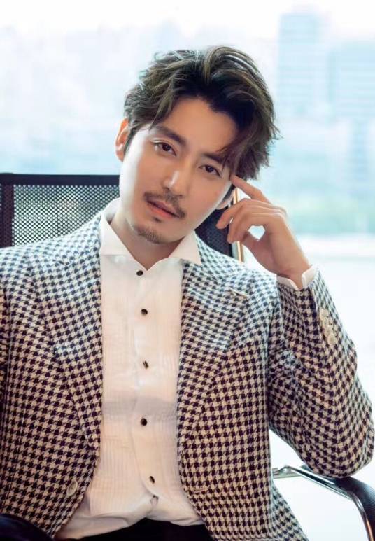 王龙正（中国内地影视男演员）