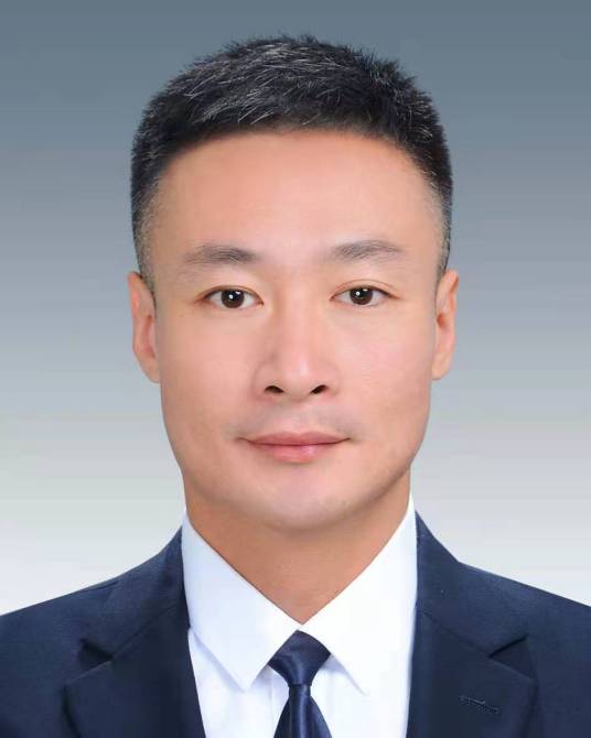 李鹏程（陕西省汉中市南郑区委常委、区人民政府副区长）