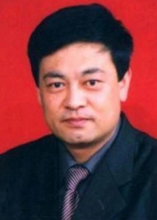 刘志刚（甘肃省平凉市崇信县人大常委会原副主任）